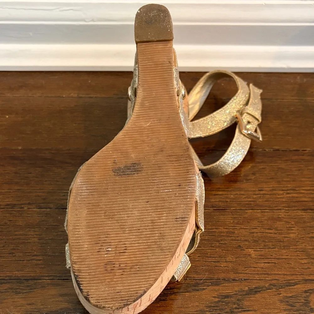 Guess Metallic Gold Wedge Sandals Women’s Size 6.5 - Picture 6 of 10